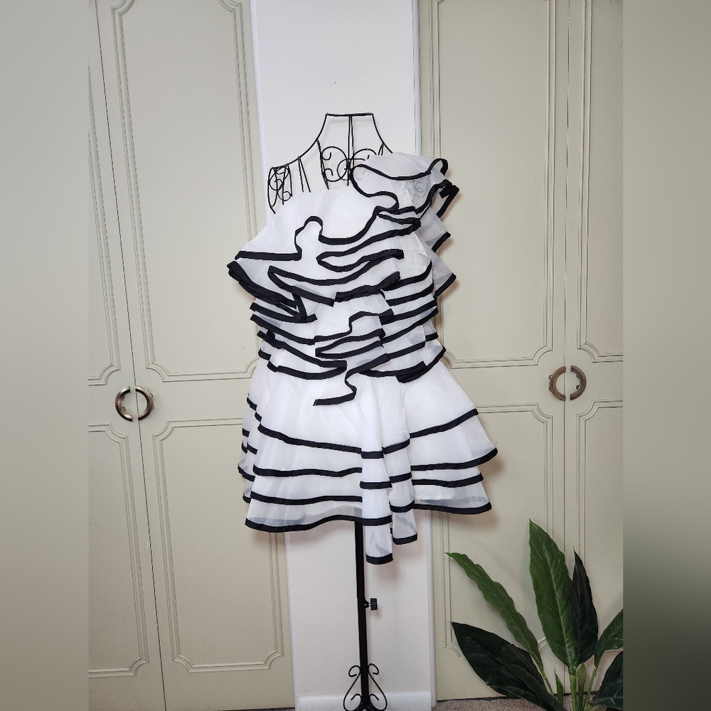 AKIRA White and Black One Shoulder Ruffled Mini Dress Size M